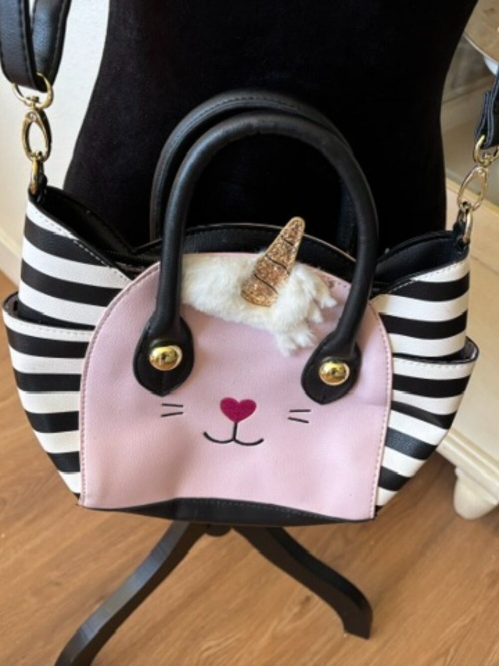 Betsey Johnson Whimsical Cat/Unicorn Adjustable Crossbody Bag NWOT READ